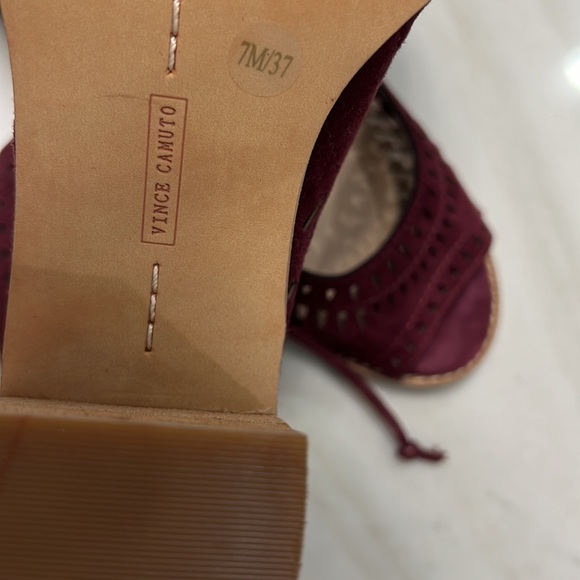 Vince Camuto shoes almost new - Picture 2 of 4